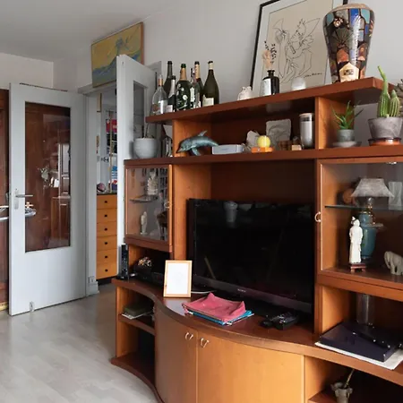 With Balcony - View Of Apartment Paris